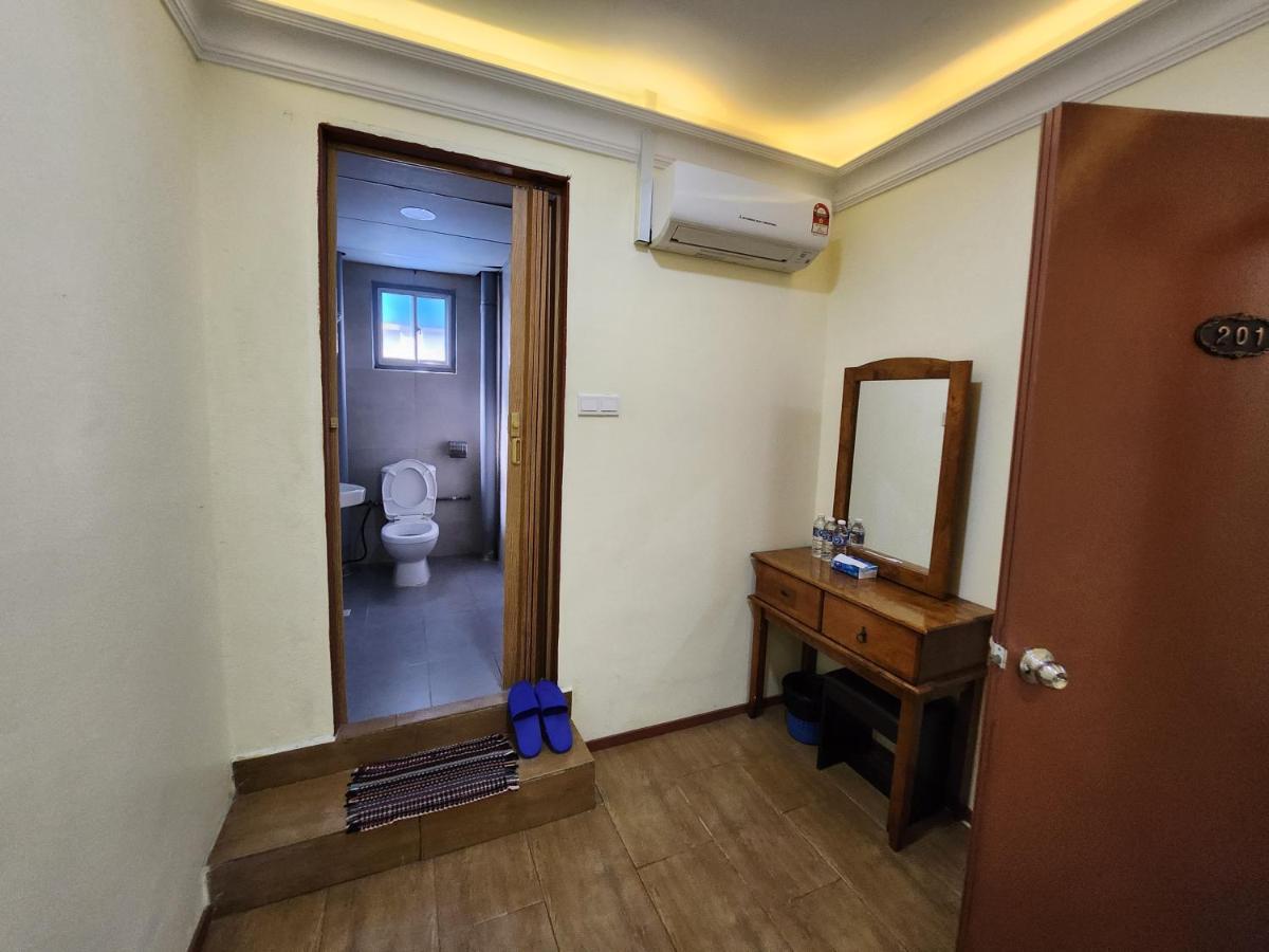 Lth Hotel Semporna Bagian luar foto